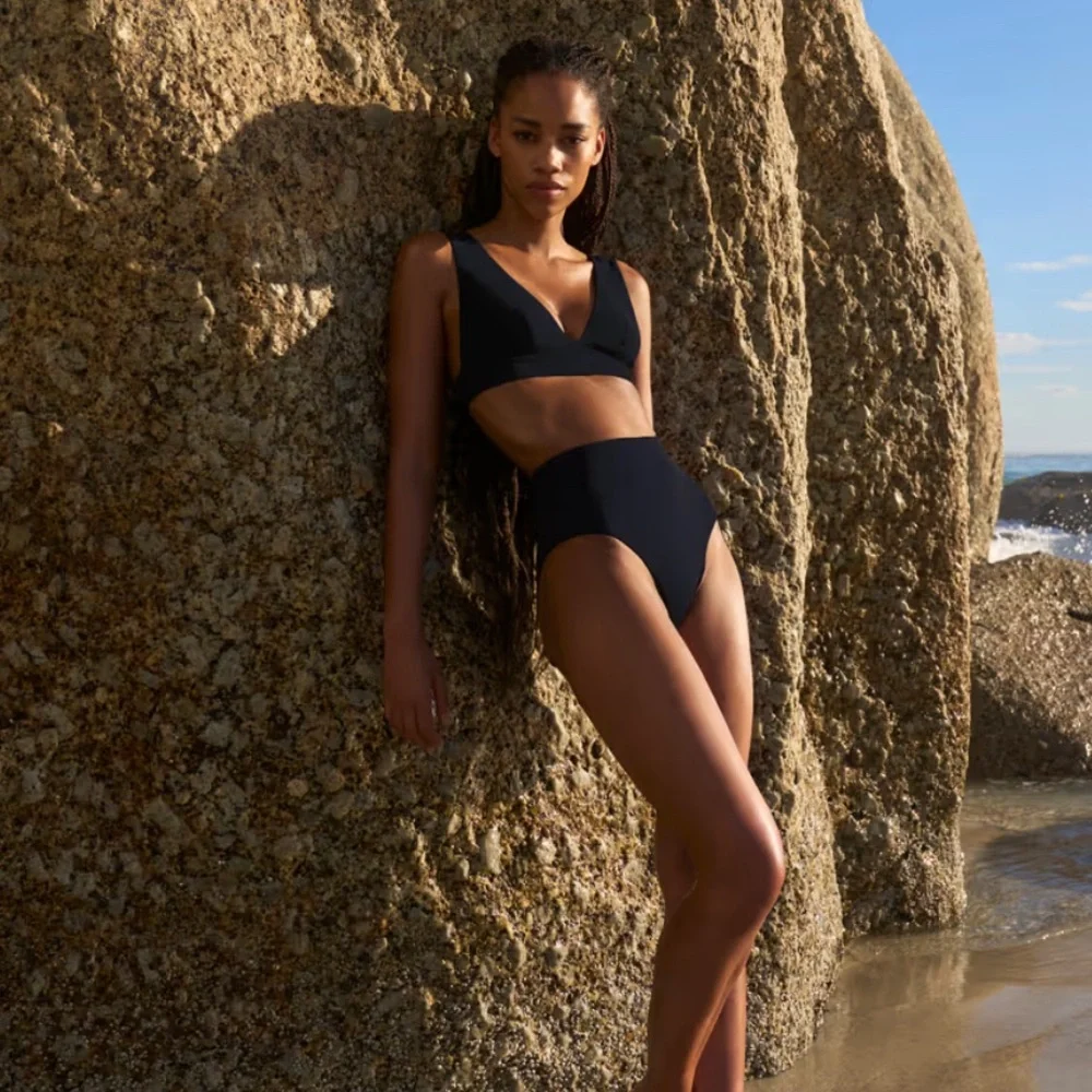 NWT [Summersalt] Plunge Bikini Swim Top Sea Urchin Black Women’s Multiple Sizes - Picture 4 of 10